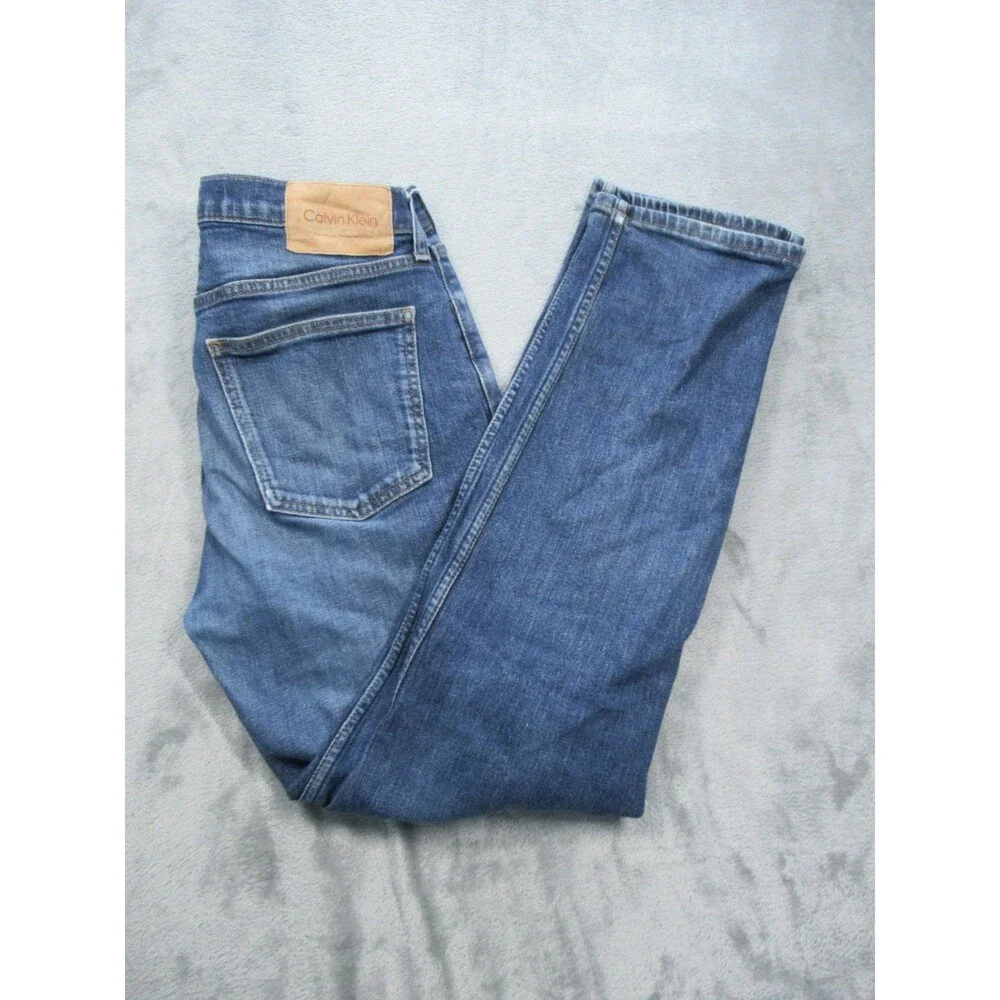 Calvin Klein Jeans Men's 29x30 (Actual 27x27.5 ) Standard Straight Leg Blue